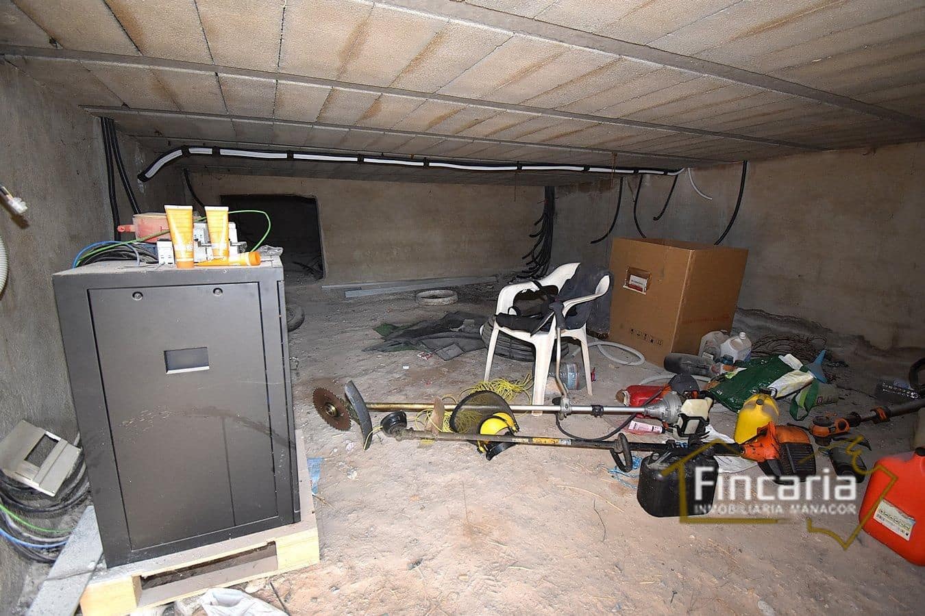 3 bedroom Finca/Country House for sale in Manacor - € 250,000 (Ref: 9448503)