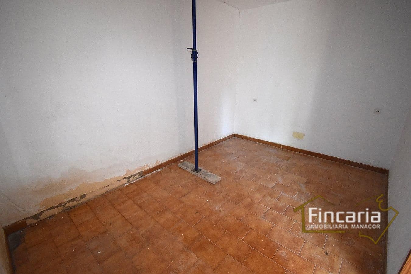 2 bedroom Villa for sale in S'Illot - € 289,000 (Ref: 9466133)