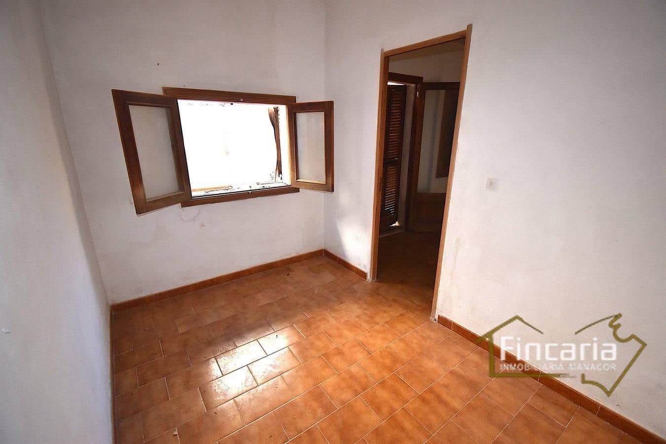 2 bedroom Villa for sale in S'Illot - € 289,000 (Ref: 9466133)