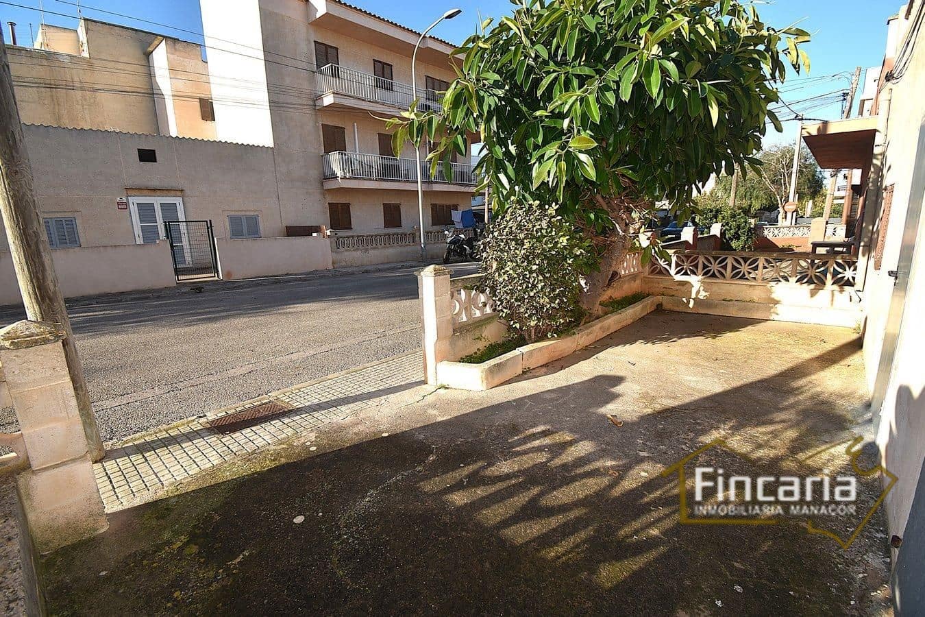 2 bedroom Villa for sale in S'Illot - € 289,000 (Ref: 9466133)