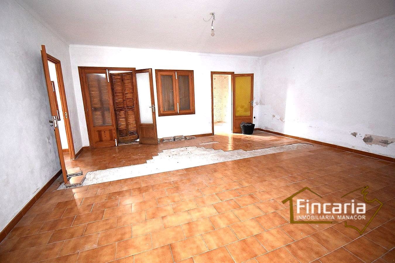 2 bedroom Villa for sale in S'Illot - € 259,000 (Ref: 9466133)