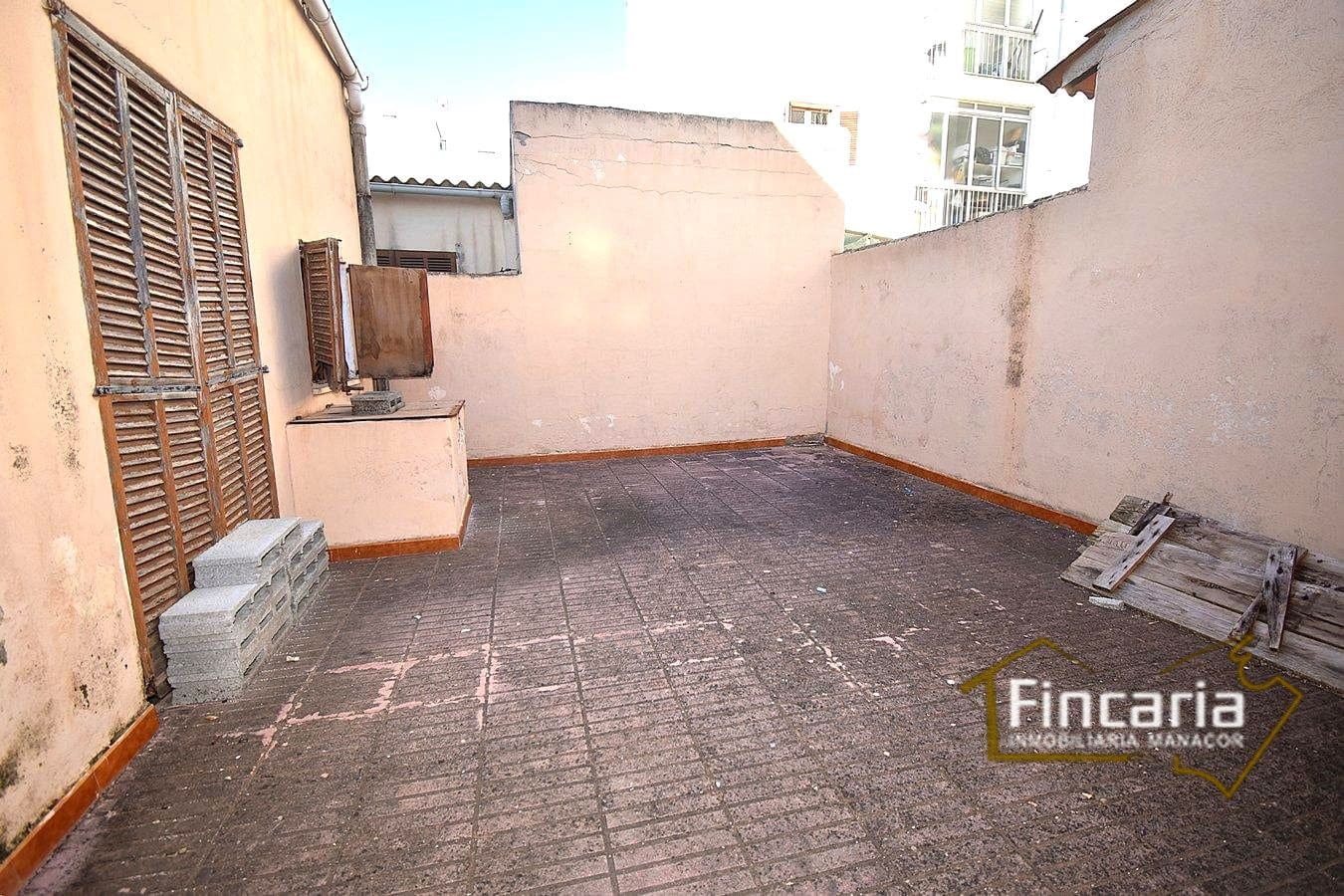 2 bedroom Villa for sale in S'Illot - € 259,000 (Ref: 9466133)
