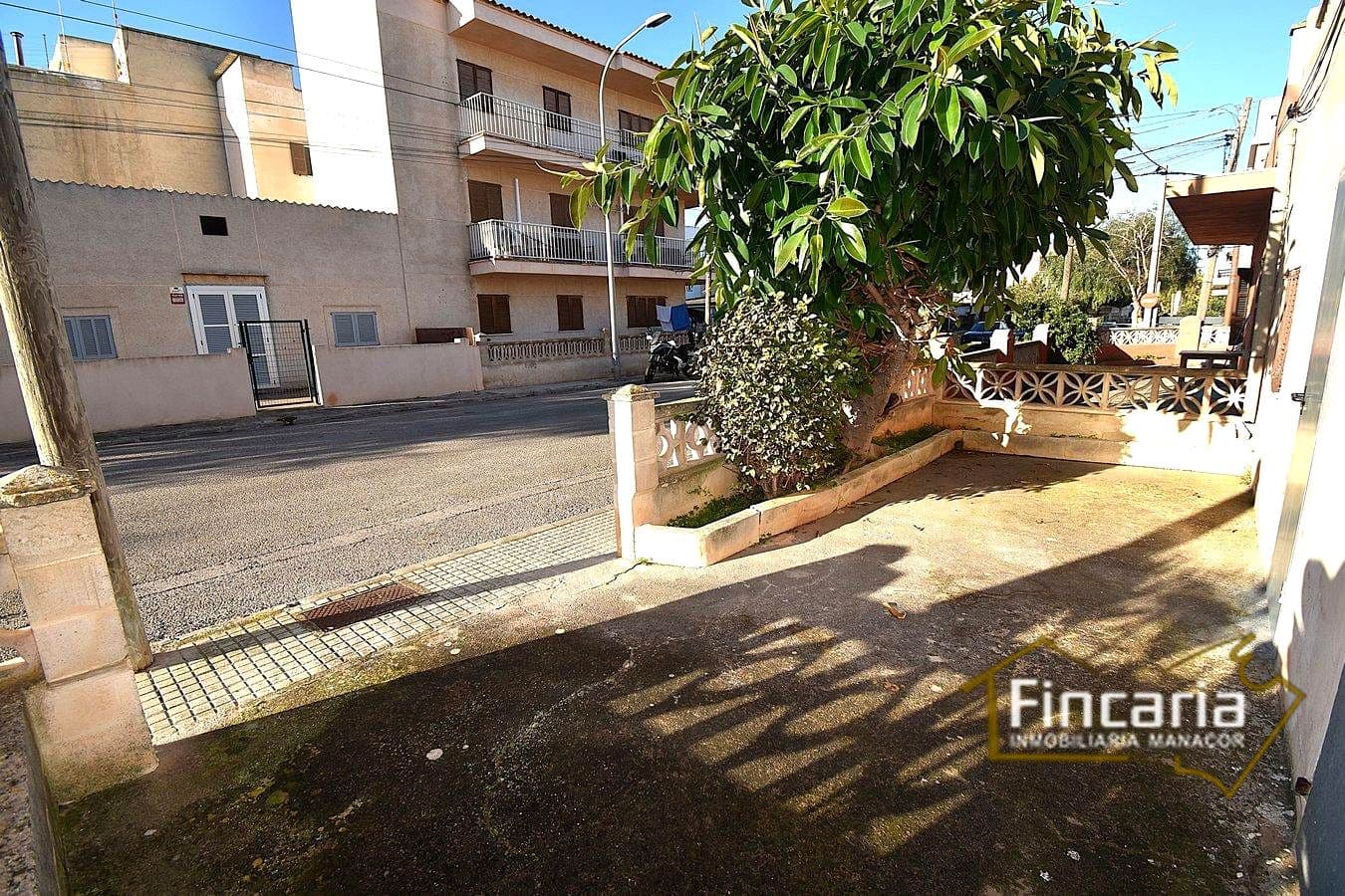 2 bedroom Villa for sale in S'Illot - € 259,000 (Ref: 9466133)