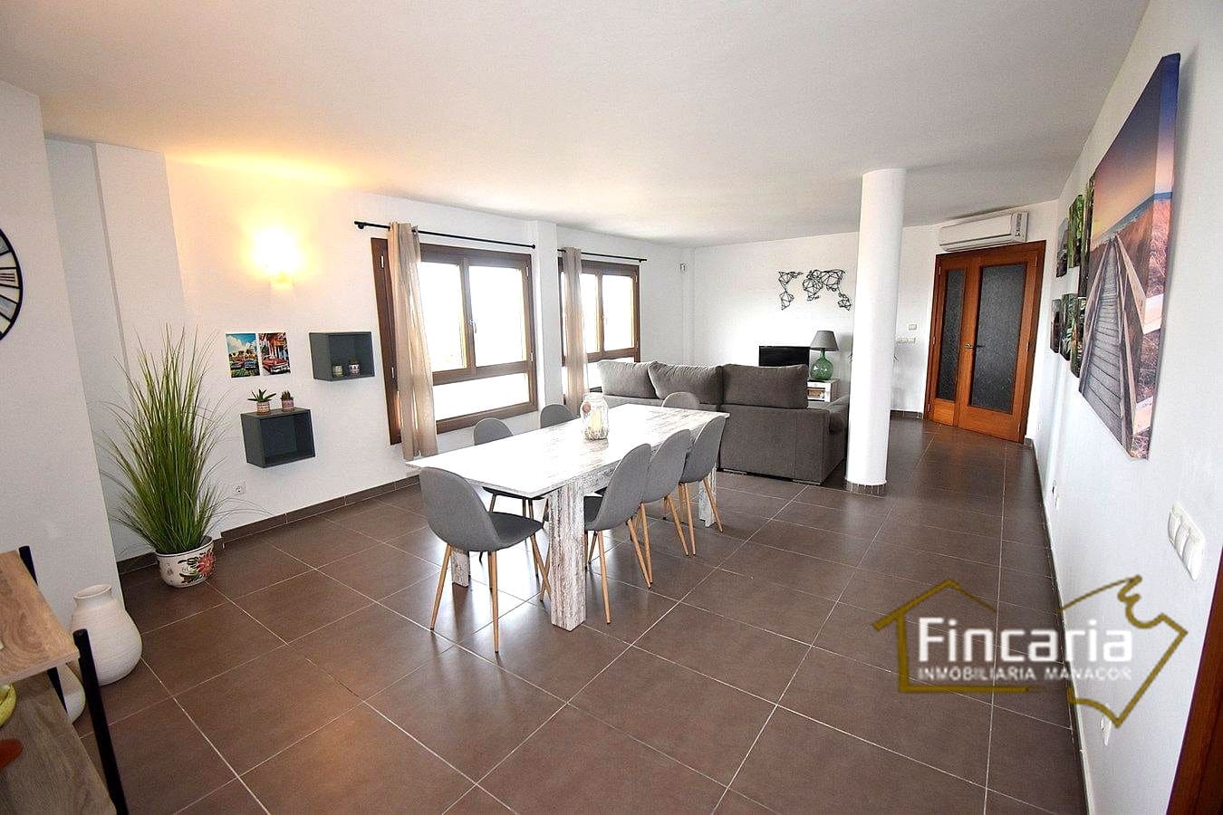 Piso de 3 habitaciones en Petra en venta - 335.000 € (Ref: 9484974)