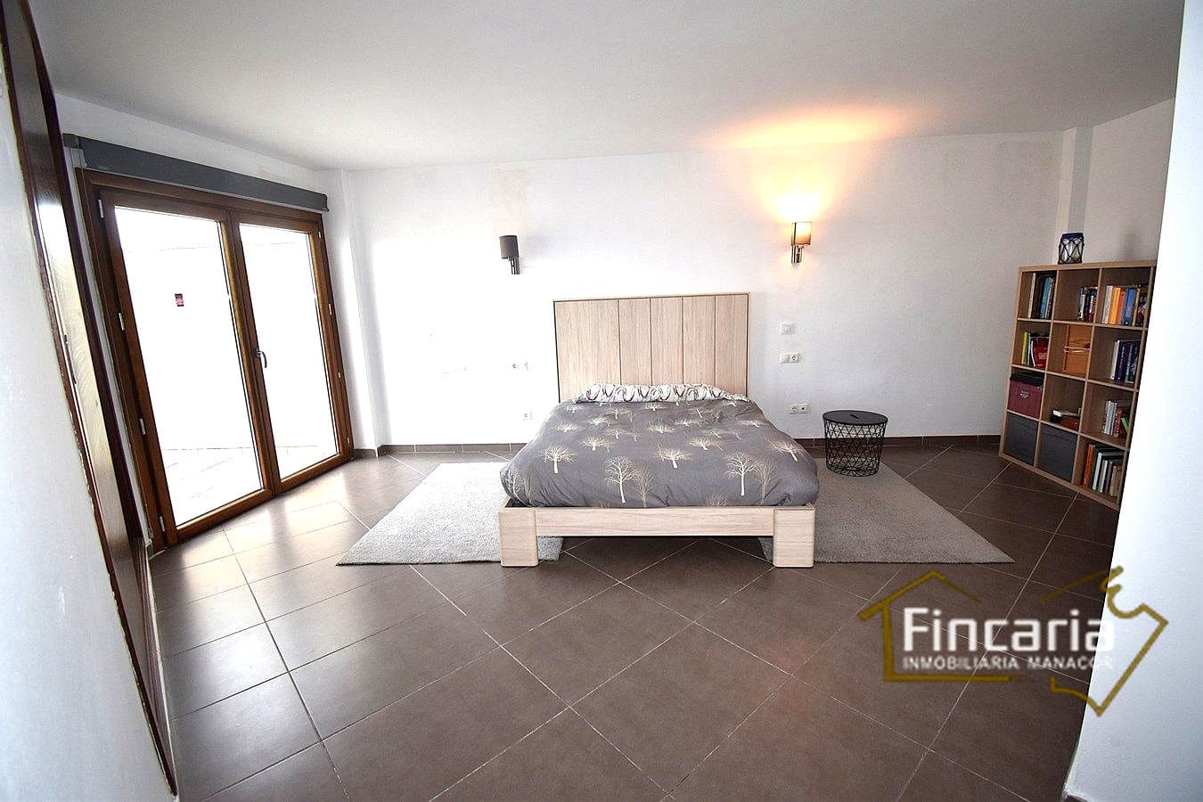 Piso de 3 habitaciones en Petra en venta - 335.000 € (Ref: 9484974)