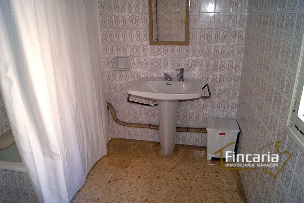 5 soveværelse Kontor til leje i Manacor - € 1.200 (Ref: 9566392)