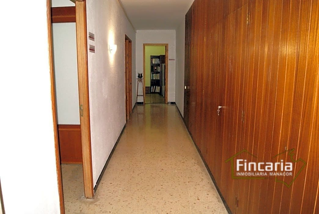 5 soveværelse Kontor til leje i Manacor - € 1.200 (Ref: 9566392)