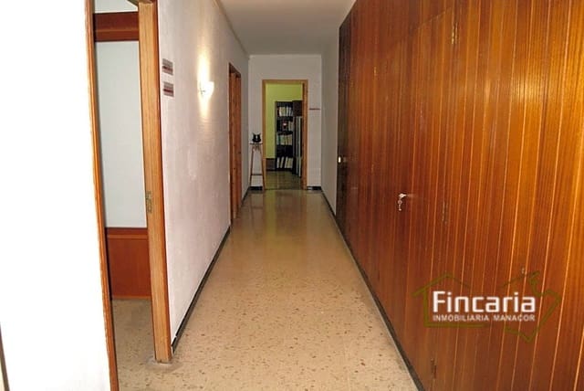 5 soveværelse Kontor til leje i Manacor - € 1.200 (Ref: 9566392)