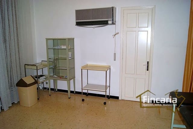 5 soveværelse Kontor til leje i Manacor - € 1.200 (Ref: 9566392)