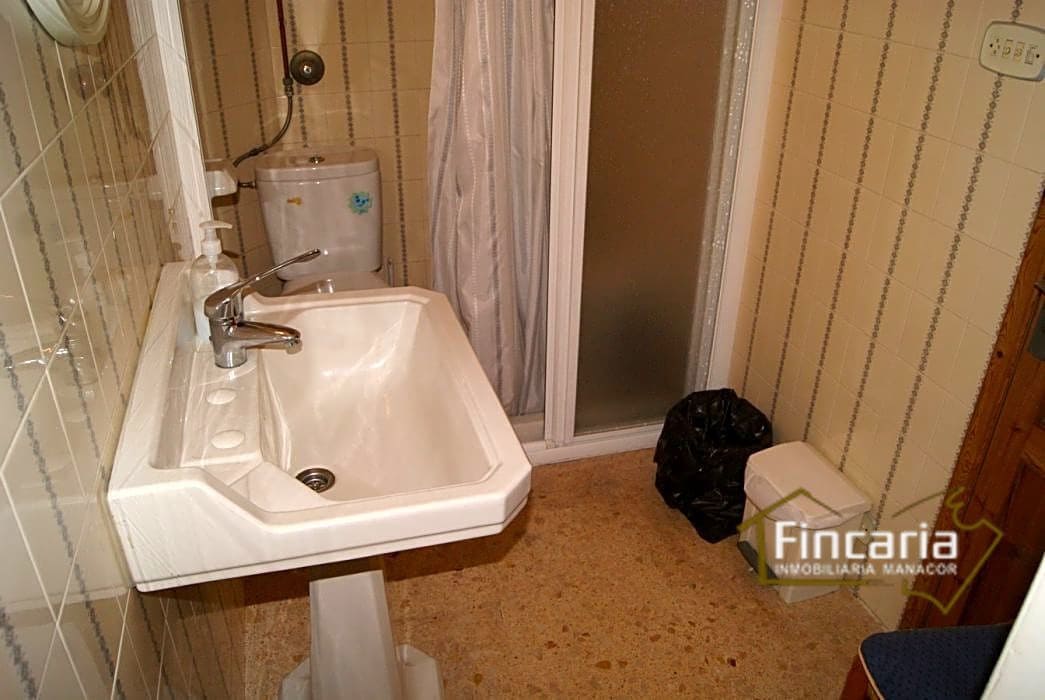 5 soveværelse Kontor til leje i Manacor - € 1.200 (Ref: 9566392)