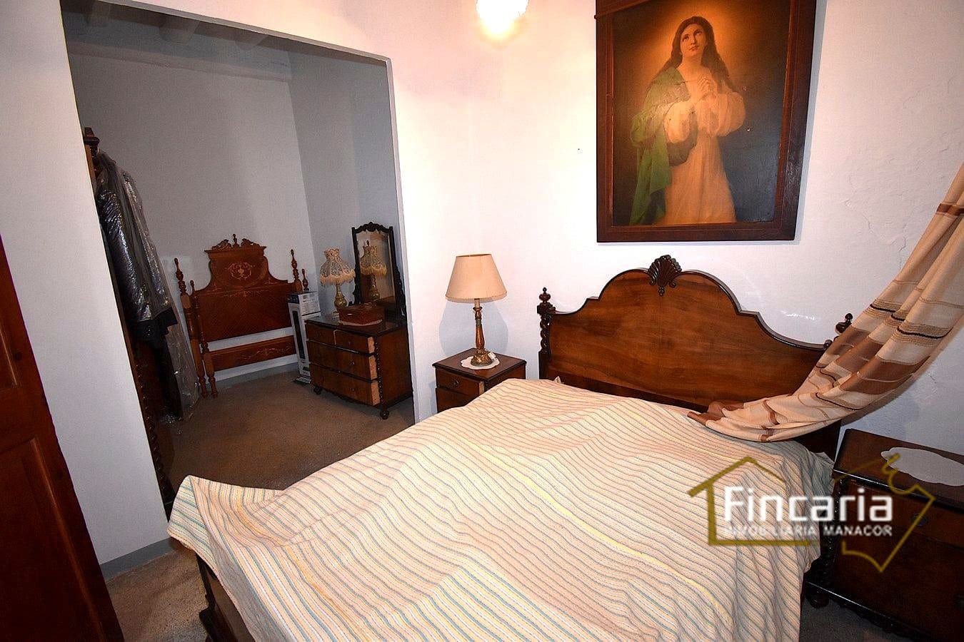 4 bedroom Villa for sale in Manacor with garage - € 450,000 (Ref: 9750962)