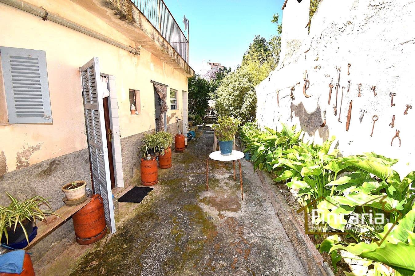 4 bedroom Villa for sale in Manacor with garage - € 450,000 (Ref: 9750962)