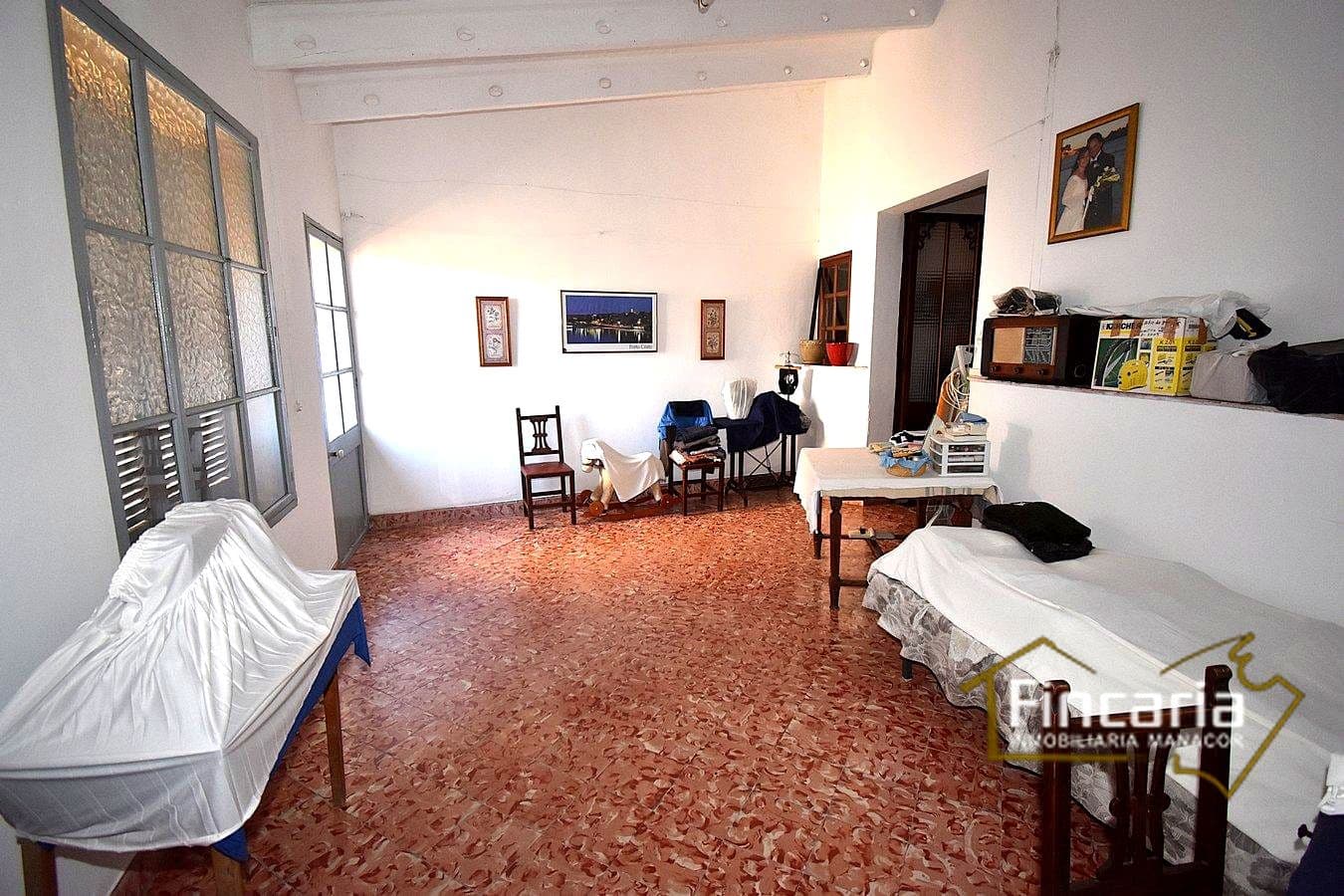 4 bedroom Villa for sale in Manacor with garage - € 450,000 (Ref: 9750962)