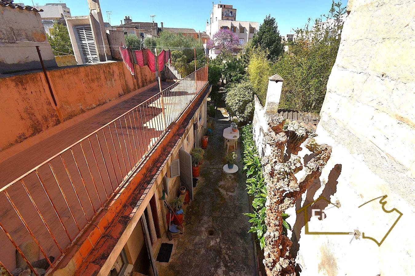 4 bedroom Villa for sale in Manacor with garage - € 450,000 (Ref: 9750962)