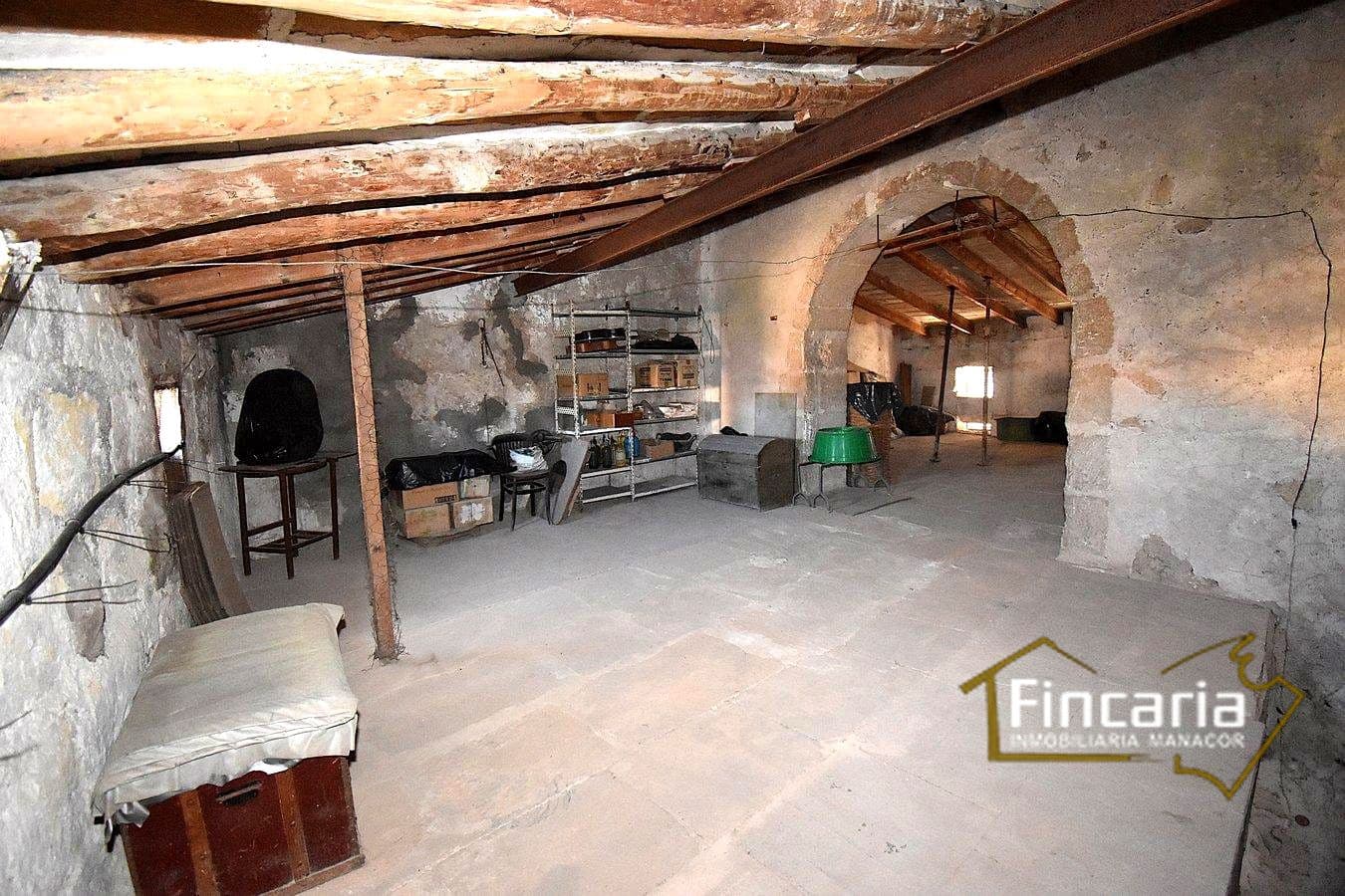 4 bedroom Villa for sale in Manacor with garage - € 450,000 (Ref: 9750962)