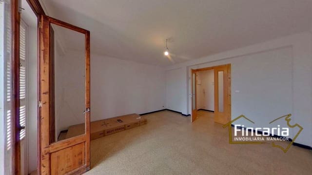 3 bedroom Flat for sale in Manacor - € 184,000 (Ref: 9802556)