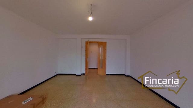 3 bedroom Flat for sale in Manacor - € 184,000 (Ref: 9802556)