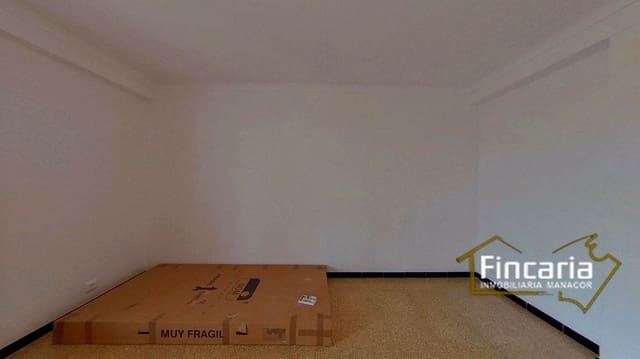 3 bedroom Flat for sale in Manacor - € 184,000 (Ref: 9802556)
