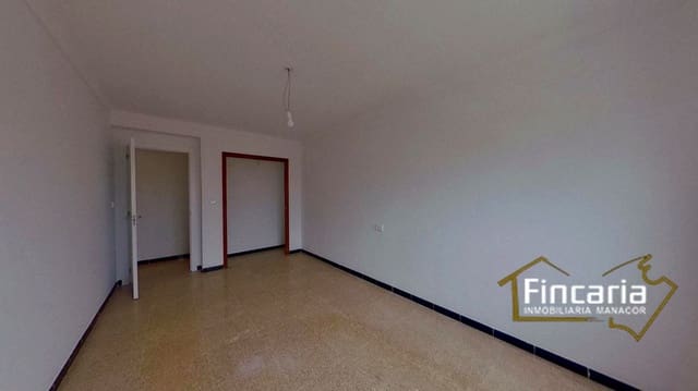3 bedroom Flat for sale in Manacor - € 184,000 (Ref: 9802556)
