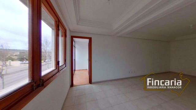 3 bedroom Flat for sale in Manacor - € 184,000 (Ref: 9802557)