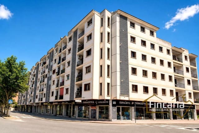 3 bedroom Flat for sale in Manacor - € 184,000 (Ref: 9802557)