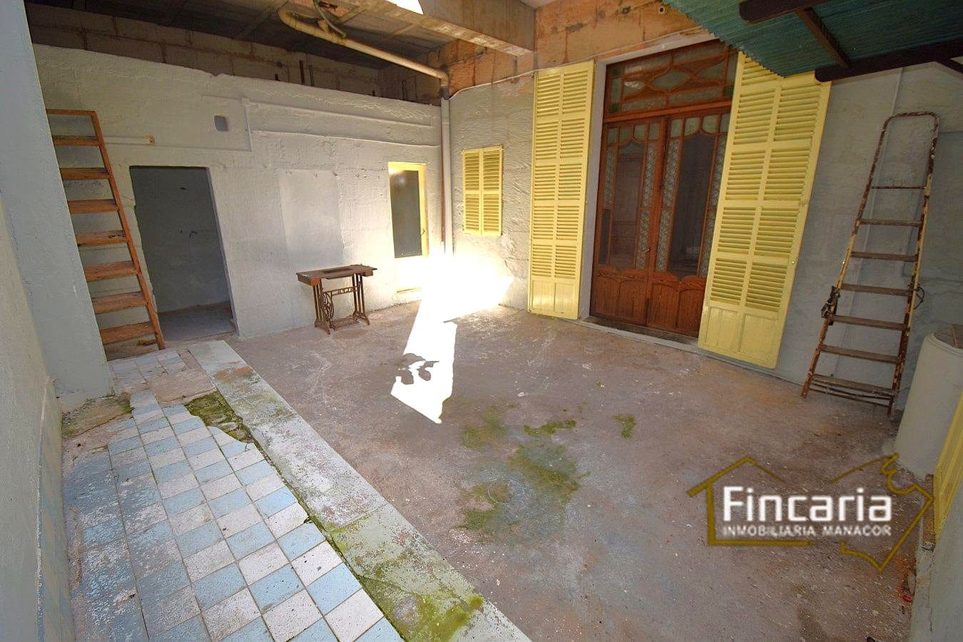 3 bedroom Flat for sale in Manacor - € 265,000 (Ref: 9827616)
