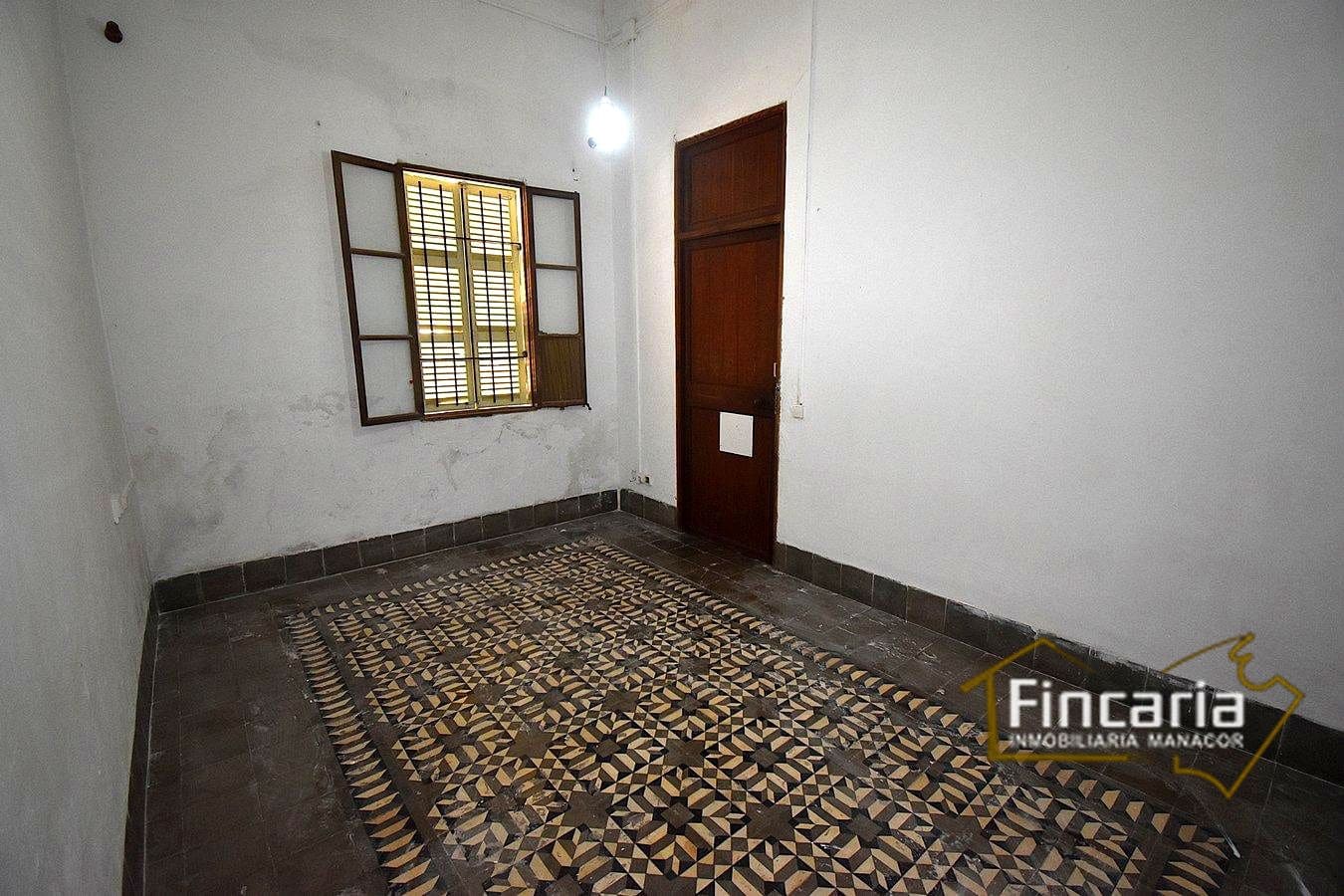 3 bedroom Flat for sale in Manacor - € 265,000 (Ref: 9827616)
