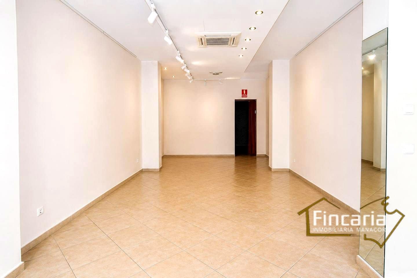 2 bedroom Business for rent in Portocristo / Port de Manacor - € 700 (Ref: 9911911)