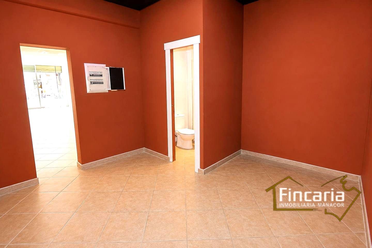 2 bedroom Business for rent in Portocristo / Port de Manacor - € 700 (Ref: 9911911)