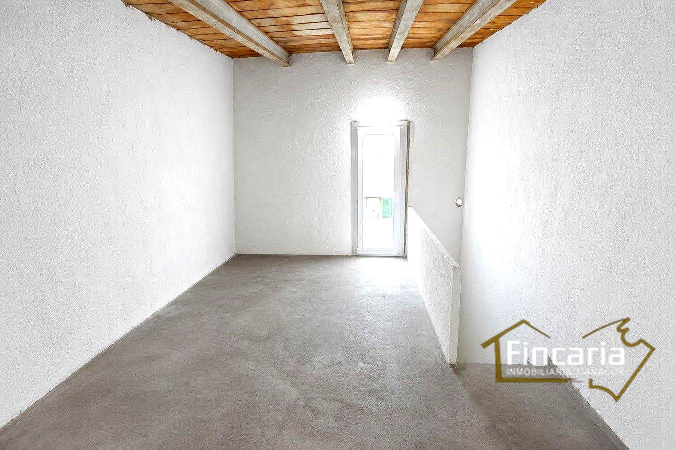 2 bedroom Villa for sale in Manacor with garage - € 315,000 (Ref: 9937184)