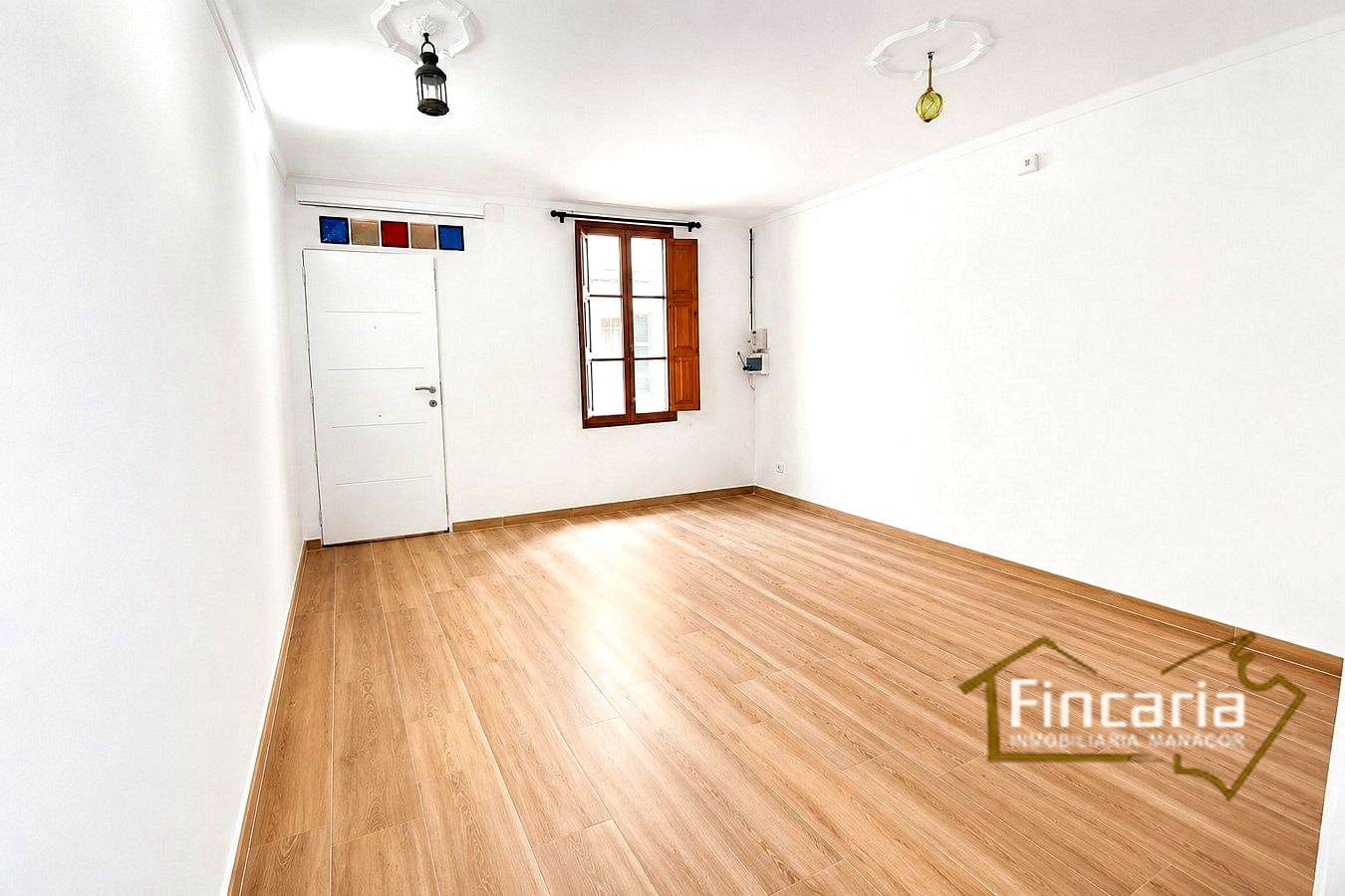 2 bedroom Villa for sale in Manacor with garage - € 315,000 (Ref: 9937184)