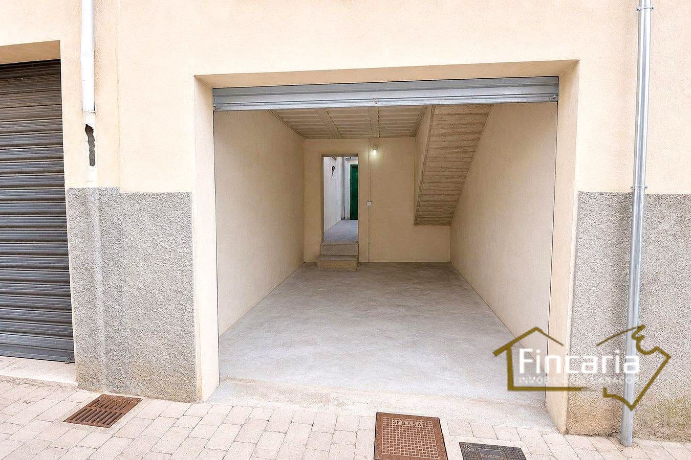 2 bedroom Villa for sale in Manacor with garage - € 315,000 (Ref: 9937184)