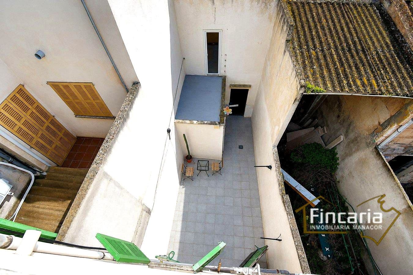 2 bedroom Villa for sale in Manacor with garage - € 315,000 (Ref: 9937184)