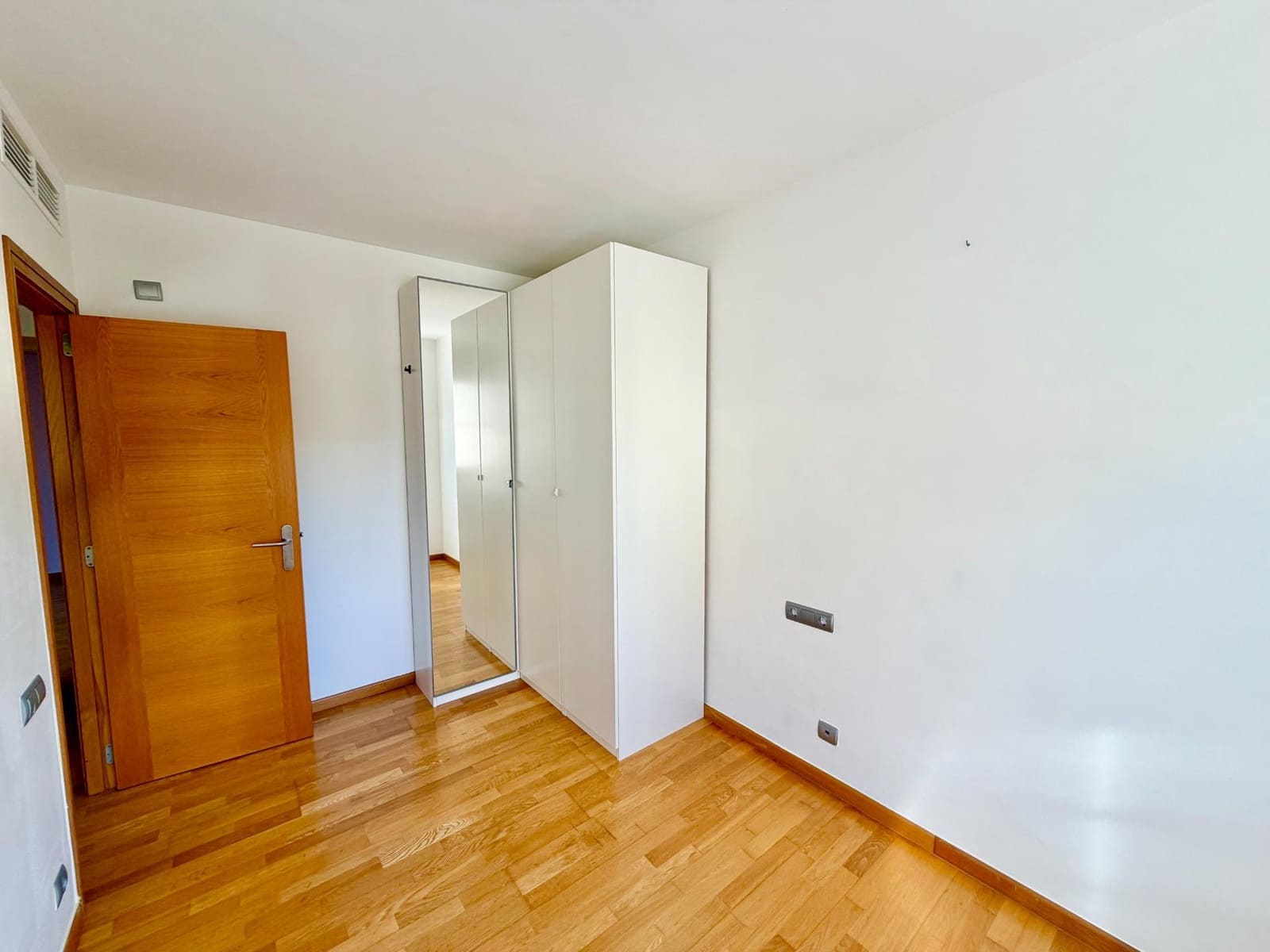 3 soverom Leilighet til leie i Palma de Mallorca med svømmebasseng garasje - € 2 000 (Ref: 10067945)