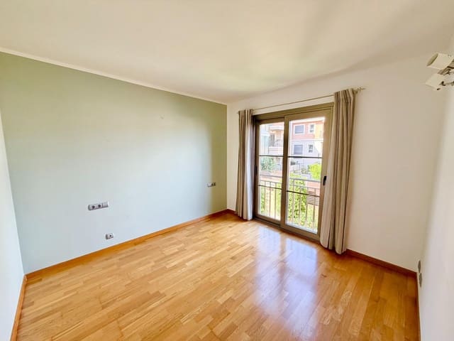 3 soverom Leilighet til leie i Palma de Mallorca med svømmebasseng garasje - € 2 000 (Ref: 10067945)