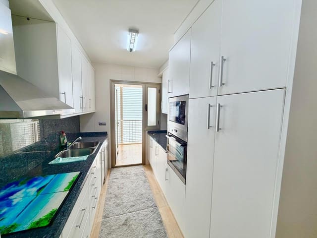 3 soverom Leilighet til leie i Palma de Mallorca med svømmebasseng garasje - € 2 000 (Ref: 10067945)