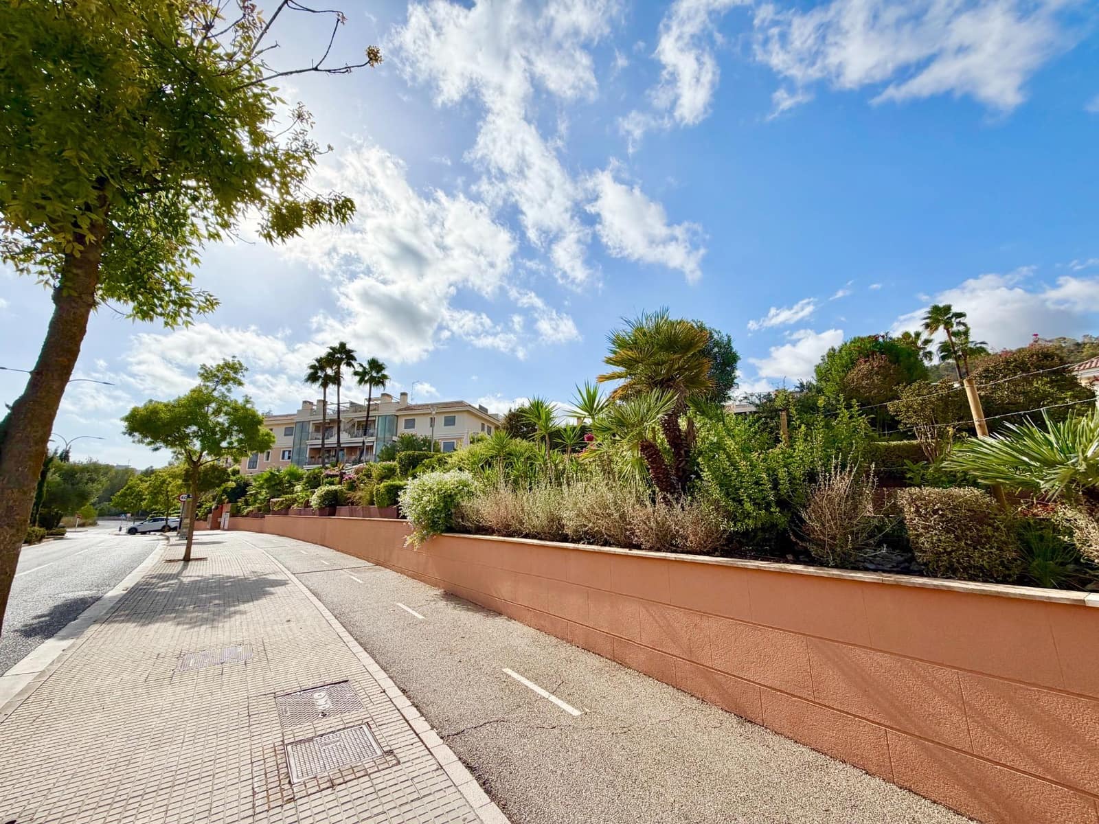 3 soverom Leilighet til leie i Palma de Mallorca med svømmebasseng garasje - € 2 000 (Ref: 10067945)