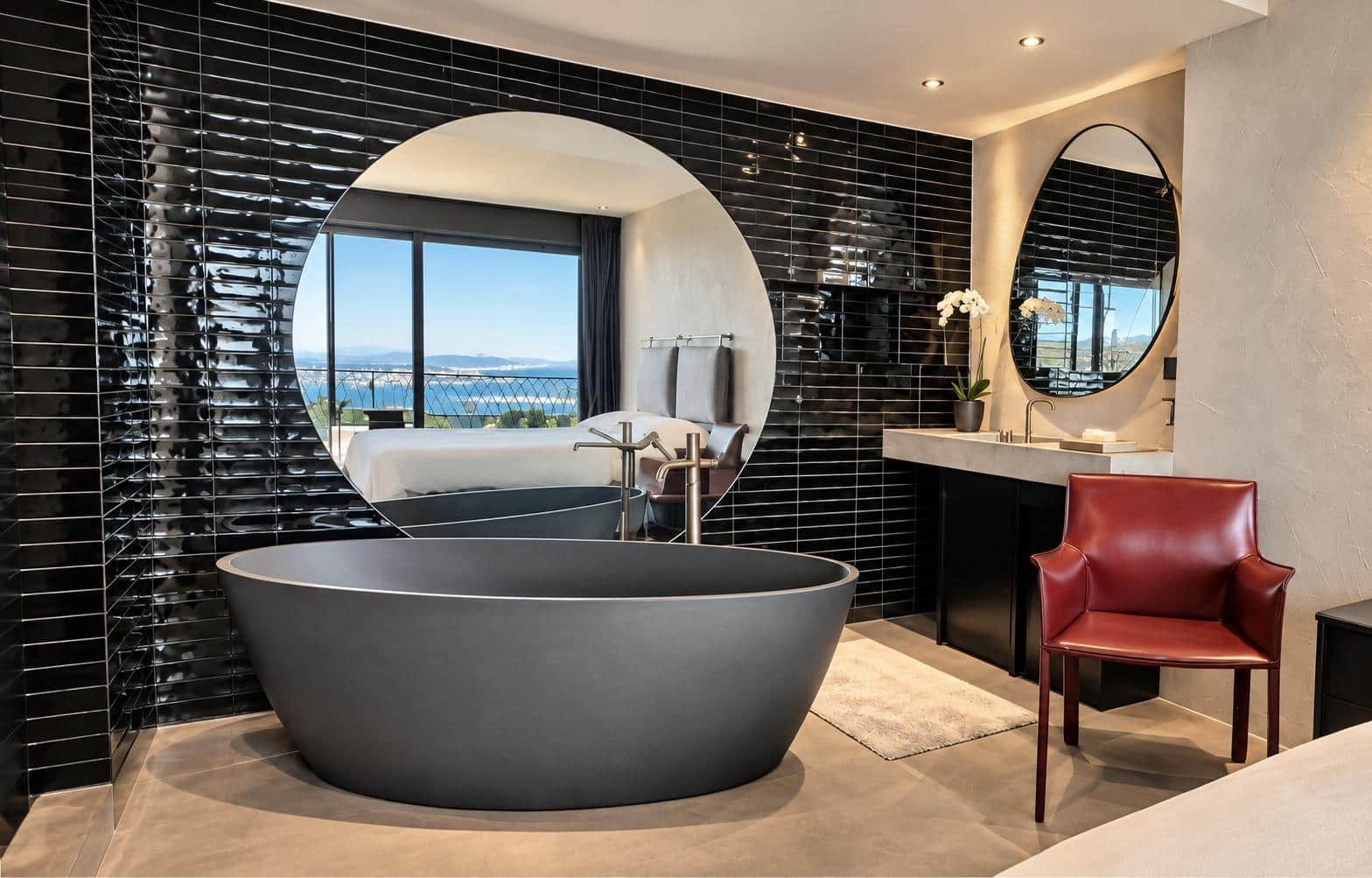 2 bedroom Flat for sale in Palma de Mallorca with garage - € 1,990,000 (Ref: 10067946)
