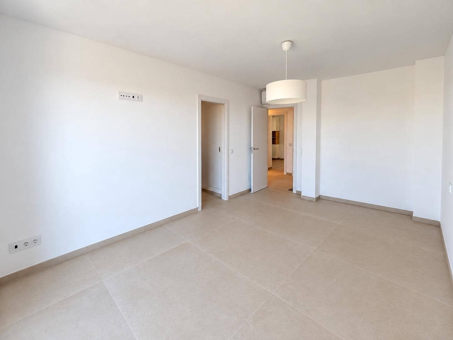 4 quarto Moradia Geminada para venda em Sa Cabaneta / La Cabaneta com piscina - 789 000 € (Ref: 10086161)