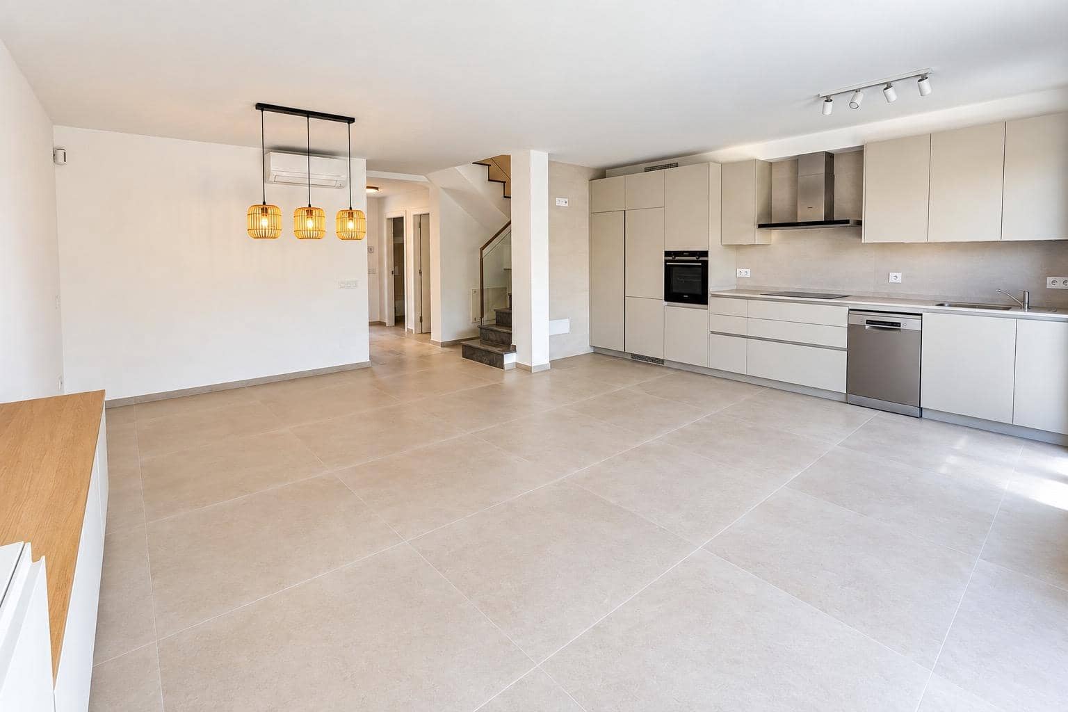 4 quarto Moradia Geminada para venda em Sa Cabaneta / La Cabaneta com piscina - 789 000 € (Ref: 10086161)
