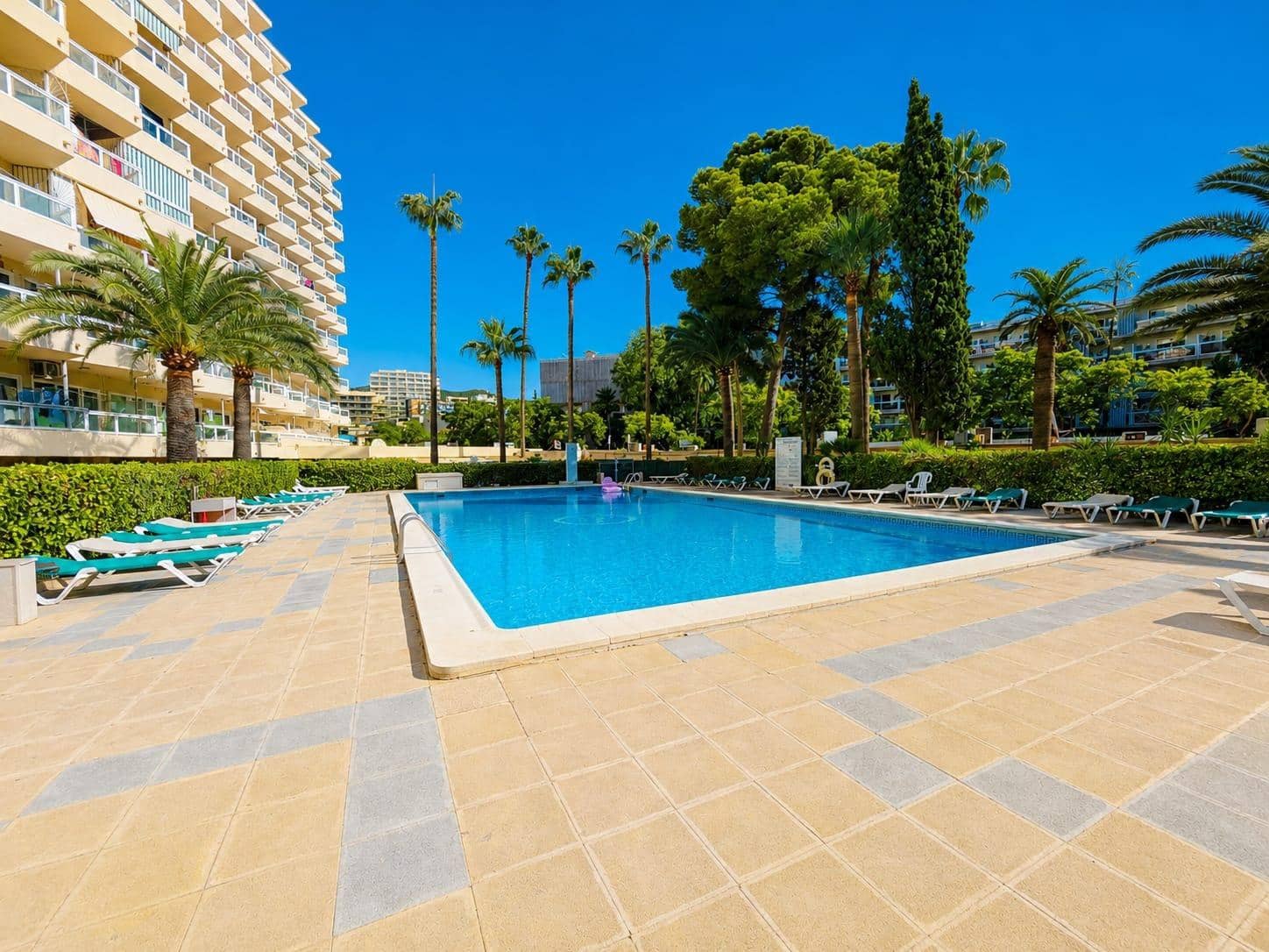 Apartment for sale in Palmanova with pool garage - € 255,000 (Ref: 10094683)
