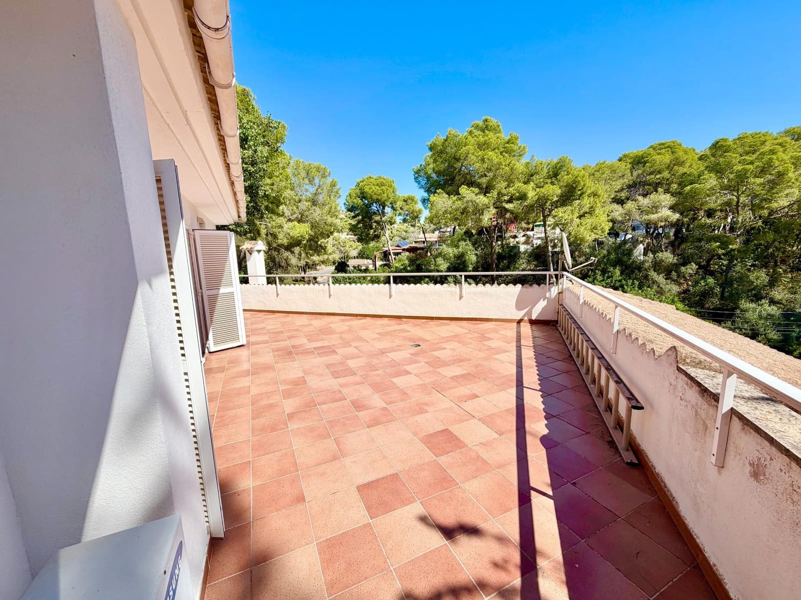 5 bedroom Villa for sale in Calvia with garage - € 1,550,000 (Ref: 10115880)