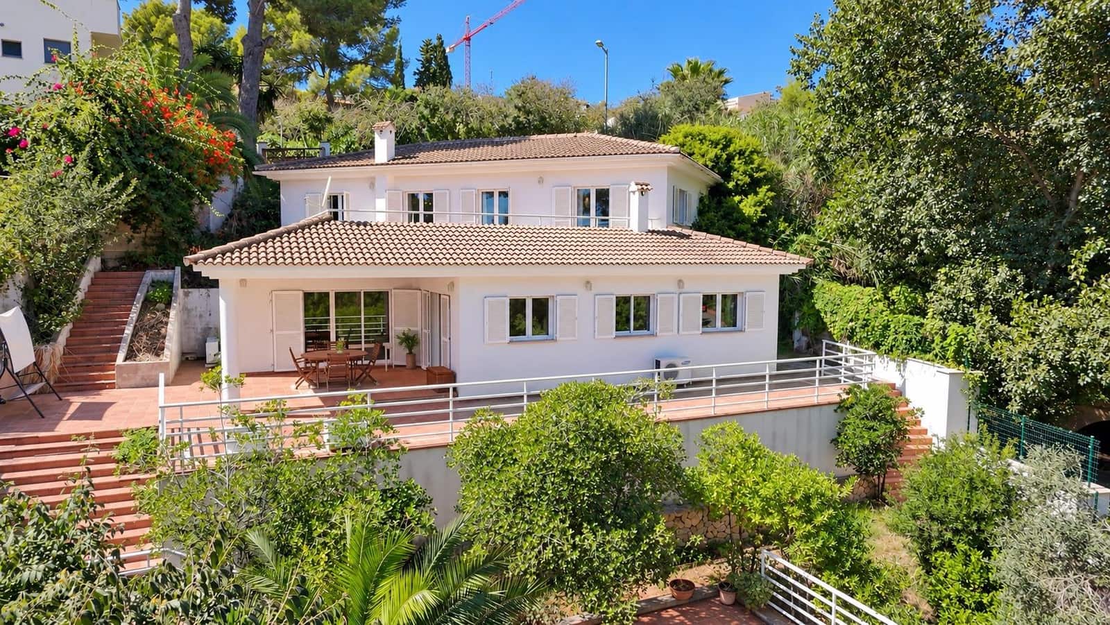 5 bedroom Villa for sale in Calvia with garage - € 1,550,000 (Ref: 10115880)