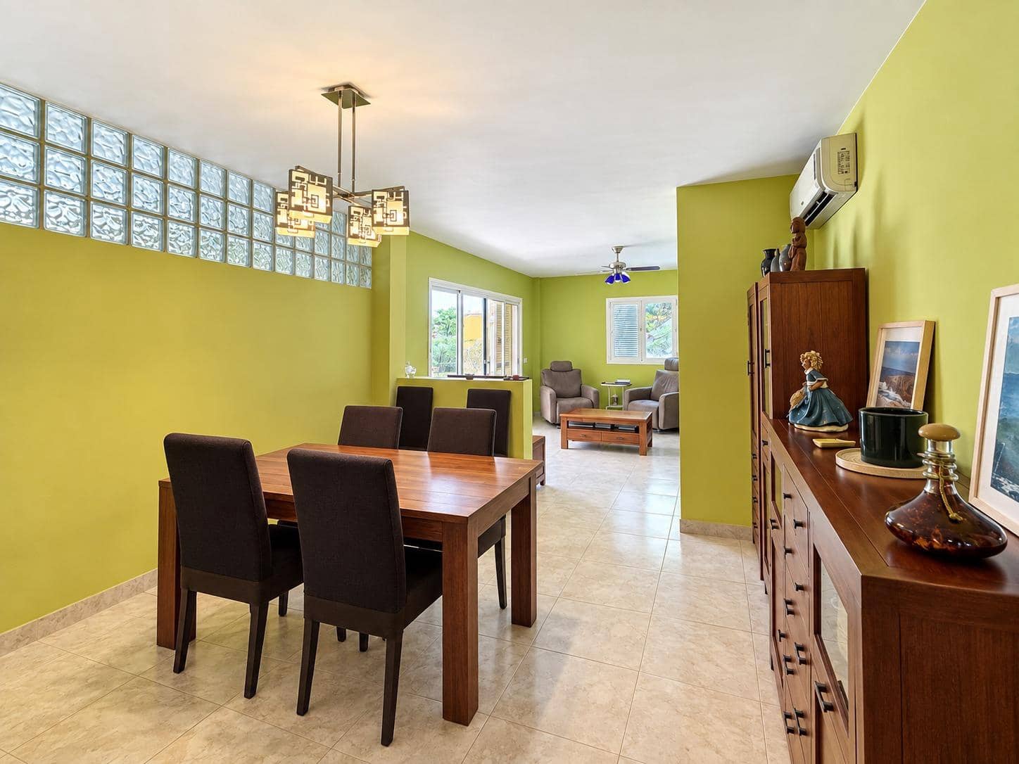 5 bedroom Villa for sale in Calvia with garage - € 1,550,000 (Ref: 10115880)