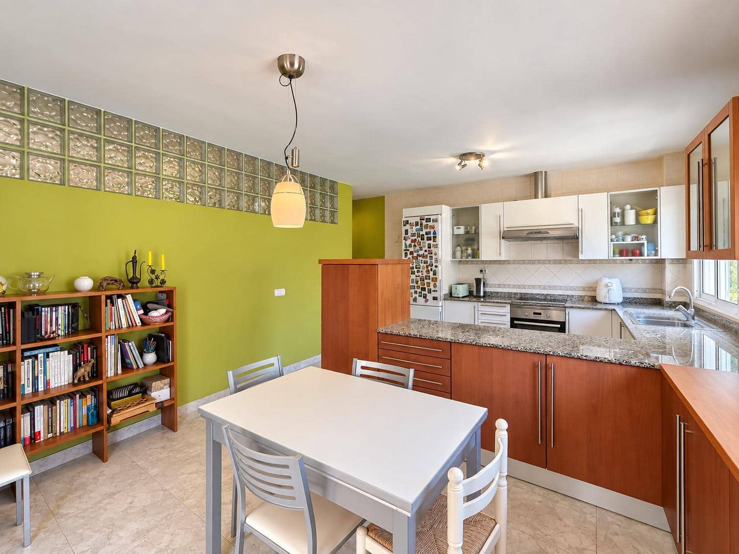 5 bedroom Villa for sale in Calvia with garage - € 1,550,000 (Ref: 10115880)