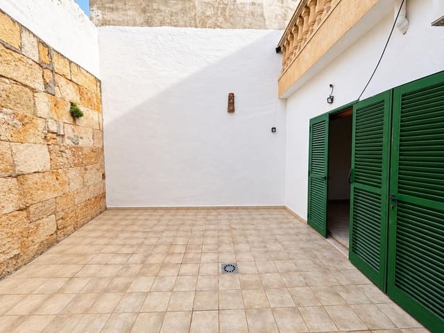 2 soveværelse Villa til salg i Campos med garage - € 435.000 (Ref: 10129498)