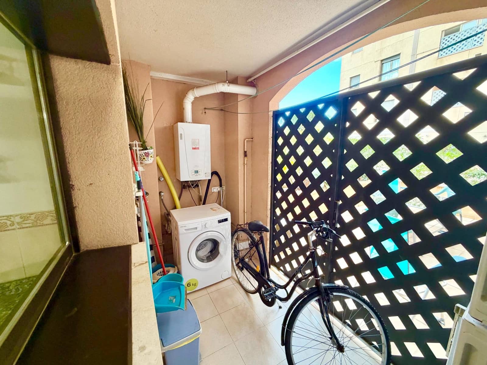 3 slaapkamer Appartement te huur in Palma de Mallorca met zwembad garage - € 2.550 (Ref: 10129499)
