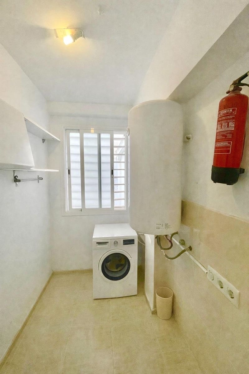 3 bedroom Flat for sale in Palma de Mallorca with garage - € 540,000 (Ref: 10132029)