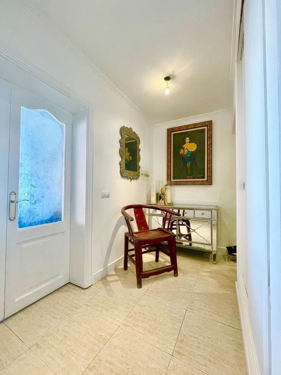 3 bedroom Flat for sale in Palma de Mallorca with garage - € 540,000 (Ref: 10132029)