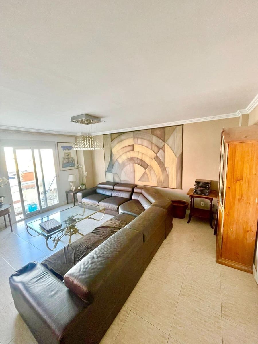 3 bedroom Flat for sale in Palma de Mallorca with garage - € 540,000 (Ref: 10132029)